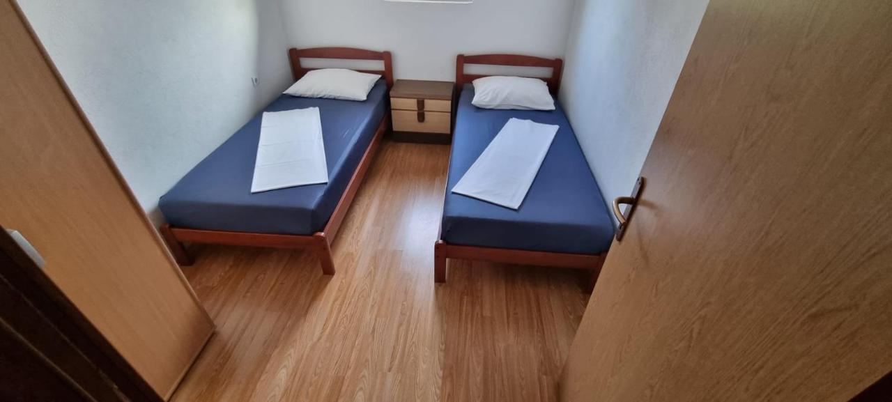 Apartmani Italo Biograd Na Moru Bagian luar foto