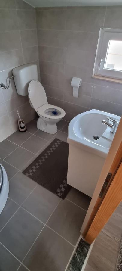 Apartmani Italo Biograd Na Moru Bagian luar foto