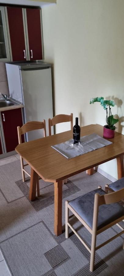Apartmani Italo Biograd Na Moru Bagian luar foto