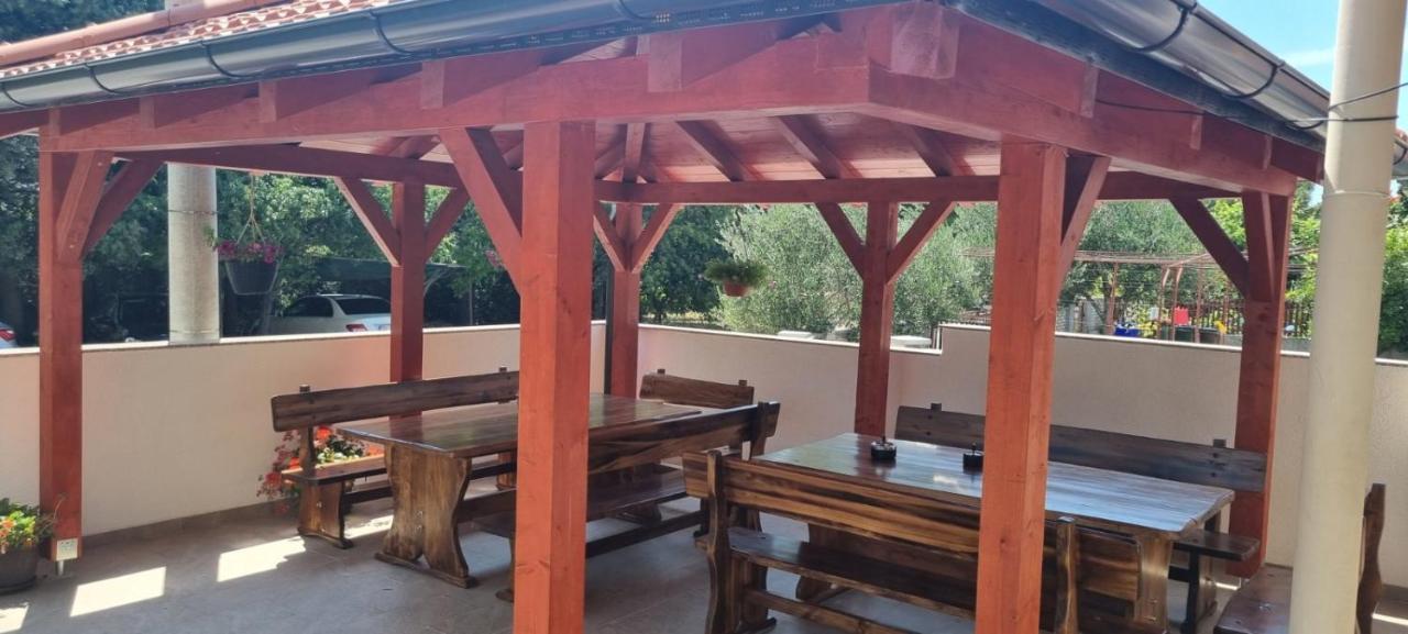 Apartmani Italo Biograd Na Moru Bagian luar foto