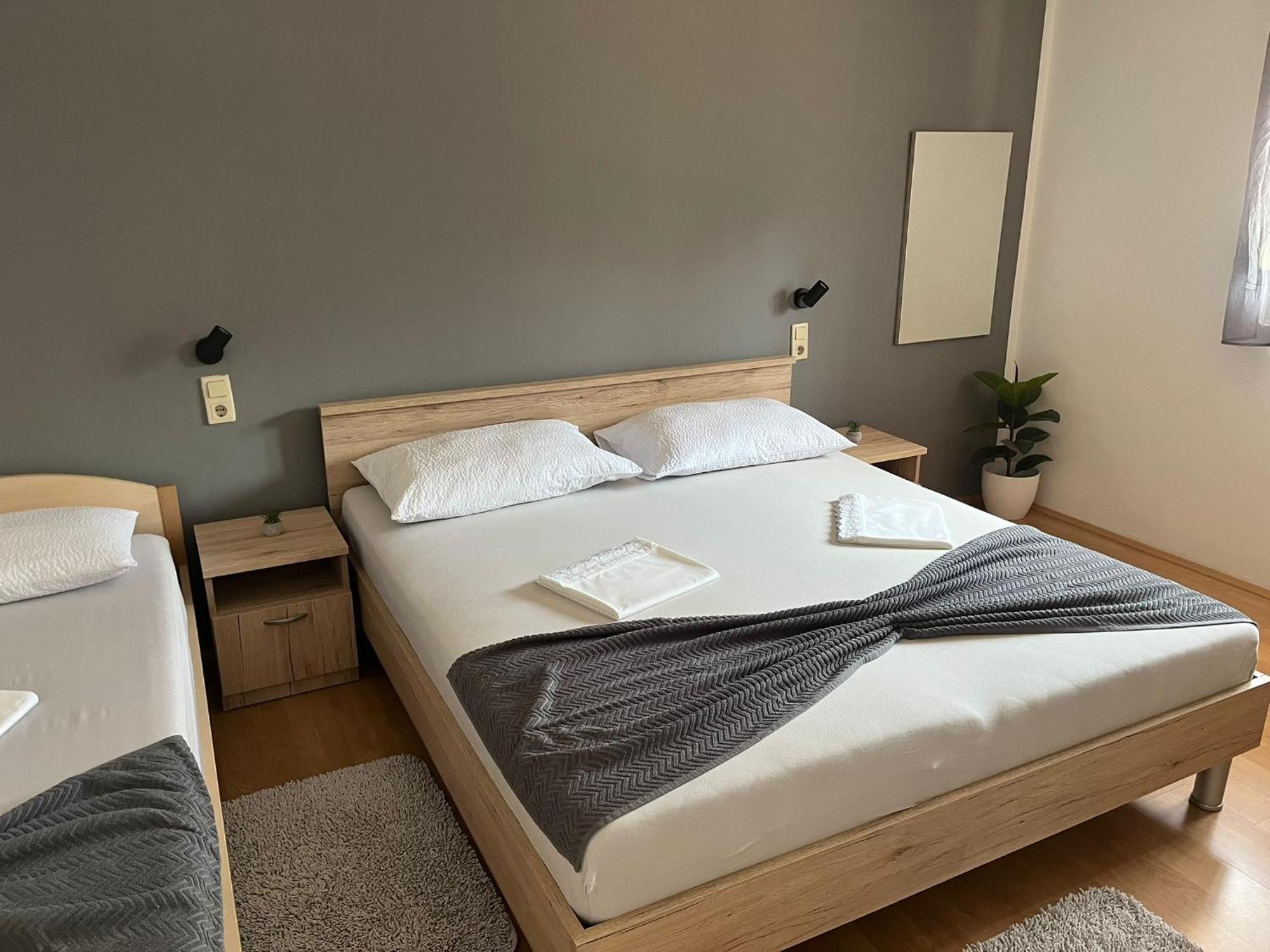 Apartmani Italo Biograd Na Moru Bagian luar foto